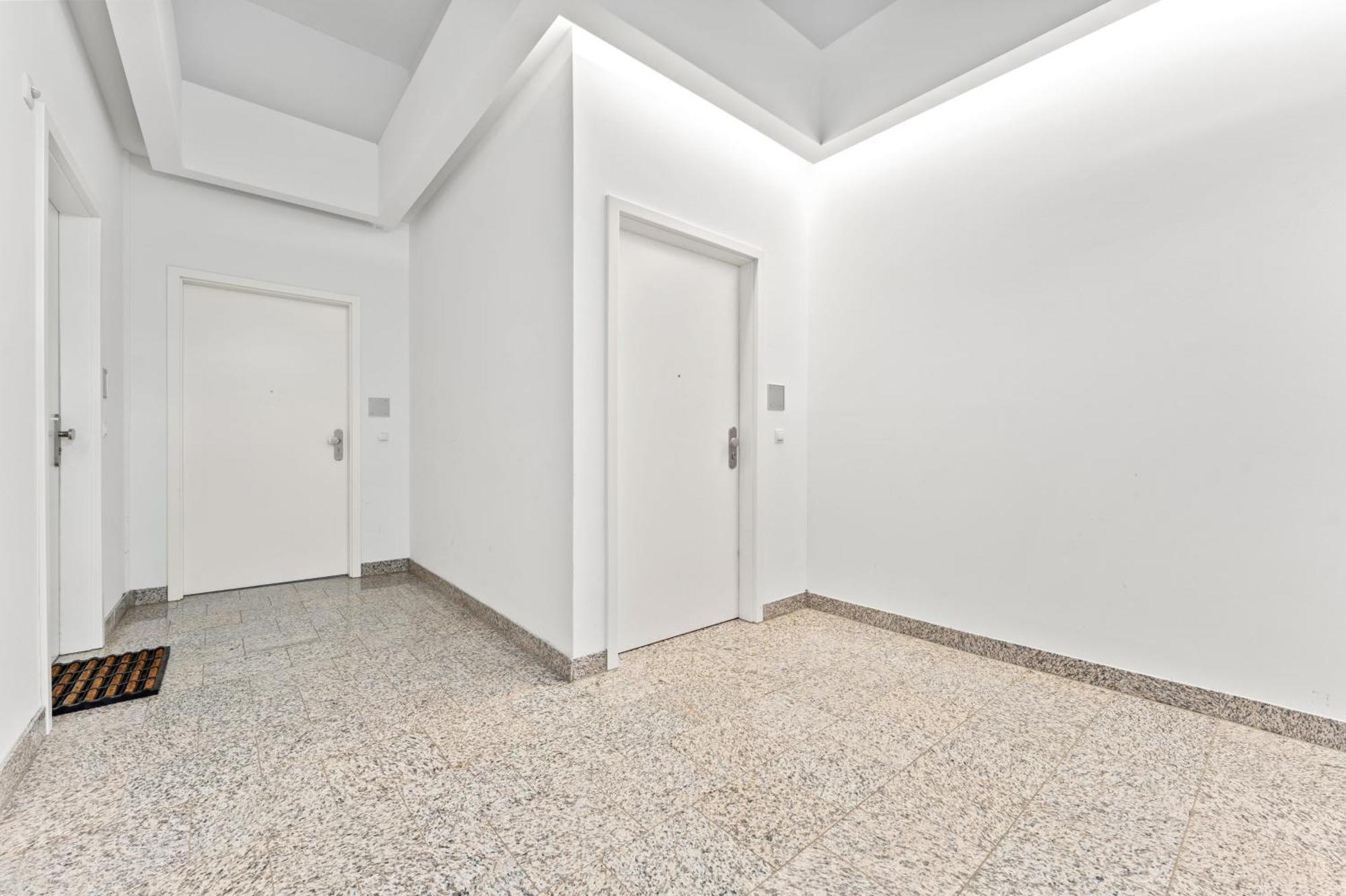 Apartamento Mint Ueber Der Stadt Parken Kueche Wifi